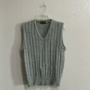 Men's Vintage Turnbury Hampton wool blend gray sweater vest Medium V Neck